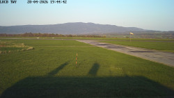 Pojezdová dráha, Runway