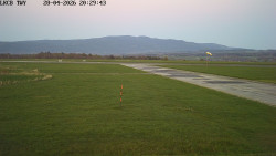 Pojezdová dráha, Runway