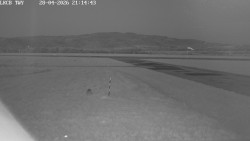 Pojezdová dráha, Runway