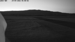 Pojezdová dráha, Runway