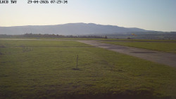 Pojezdová dráha, Runway