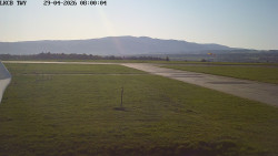 Pojezdová dráha, Runway