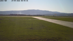 Pojezdová dráha, Runway