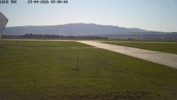 Pojezdová dráha, Runway