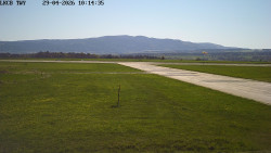 Pojezdová dráha, Runway