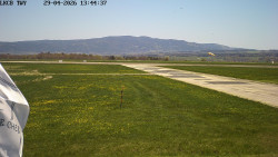 Pojezdová dráha, Runway