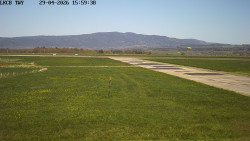 Pojezdová dráha, Runway