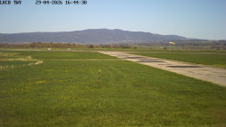 Pojezdová dráha, Runway