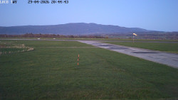 Pojezdová dráha, Runway