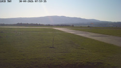 Pojezdová dráha, Runway