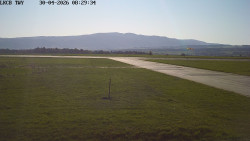 Pojezdová dráha, Runway