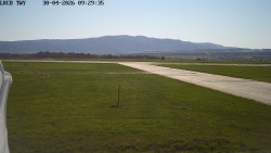Pojezdová dráha, Runway