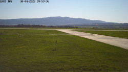 Pojezdová dráha, Runway