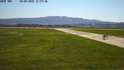 Pojezdová dráha, Runway