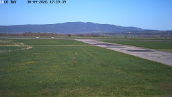 Pojezdová dráha, Runway