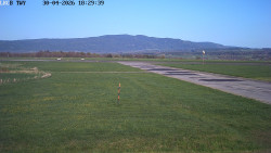 Pojezdová dráha, Runway