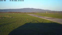 Pojezdová dráha, Runway