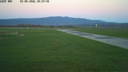 Pojezdová dráha, Runway