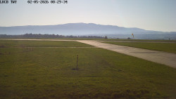 Pojezdová dráha, Runway