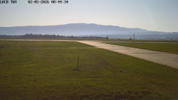 Pojezdová dráha, Runway