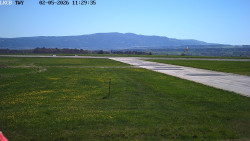 Pojezdová dráha, Runway