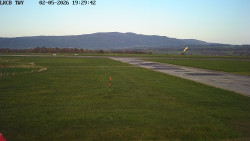 Pojezdová dráha, Runway