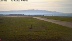 Pojezdová dráha, Runway