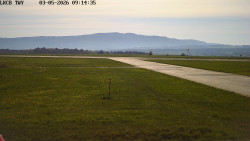 Pojezdová dráha, Runway