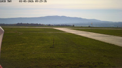 Pojezdová dráha, Runway