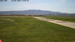 Pojezdová dráha, Runway