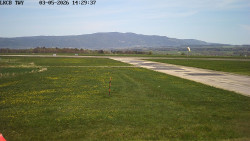 Pojezdová dráha, Runway