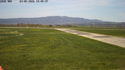 Pojezdová dráha, Runway