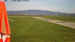 Pojezdová dráha, Runway