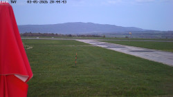 Pojezdová dráha, Runway