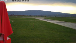 Pojezdová dráha, Runway