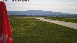 Pojezdová dráha, Runway