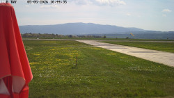 Pojezdová dráha, Runway