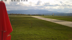 Pojezdová dráha, Runway