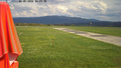 Pojezdová dráha, Runway