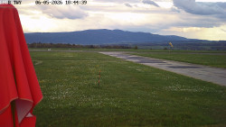 Pojezdová dráha, Runway