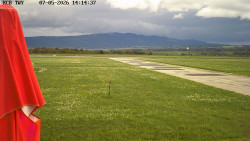Pojezdová dráha, Runway
