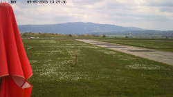 Pojezdová dráha, Runway