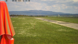 Pojezdová dráha, Runway