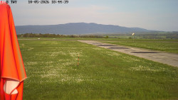 Pojezdová dráha, Runway