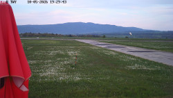 Pojezdová dráha, Runway