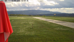 Pojezdová dráha, Runway