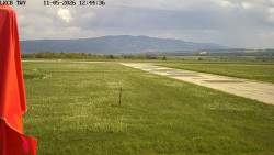Pojezdová dráha, Runway