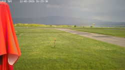 Pojezdová dráha, Runway