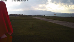 Pojezdová dráha, Runway