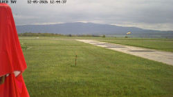 Pojezdová dráha, Runway